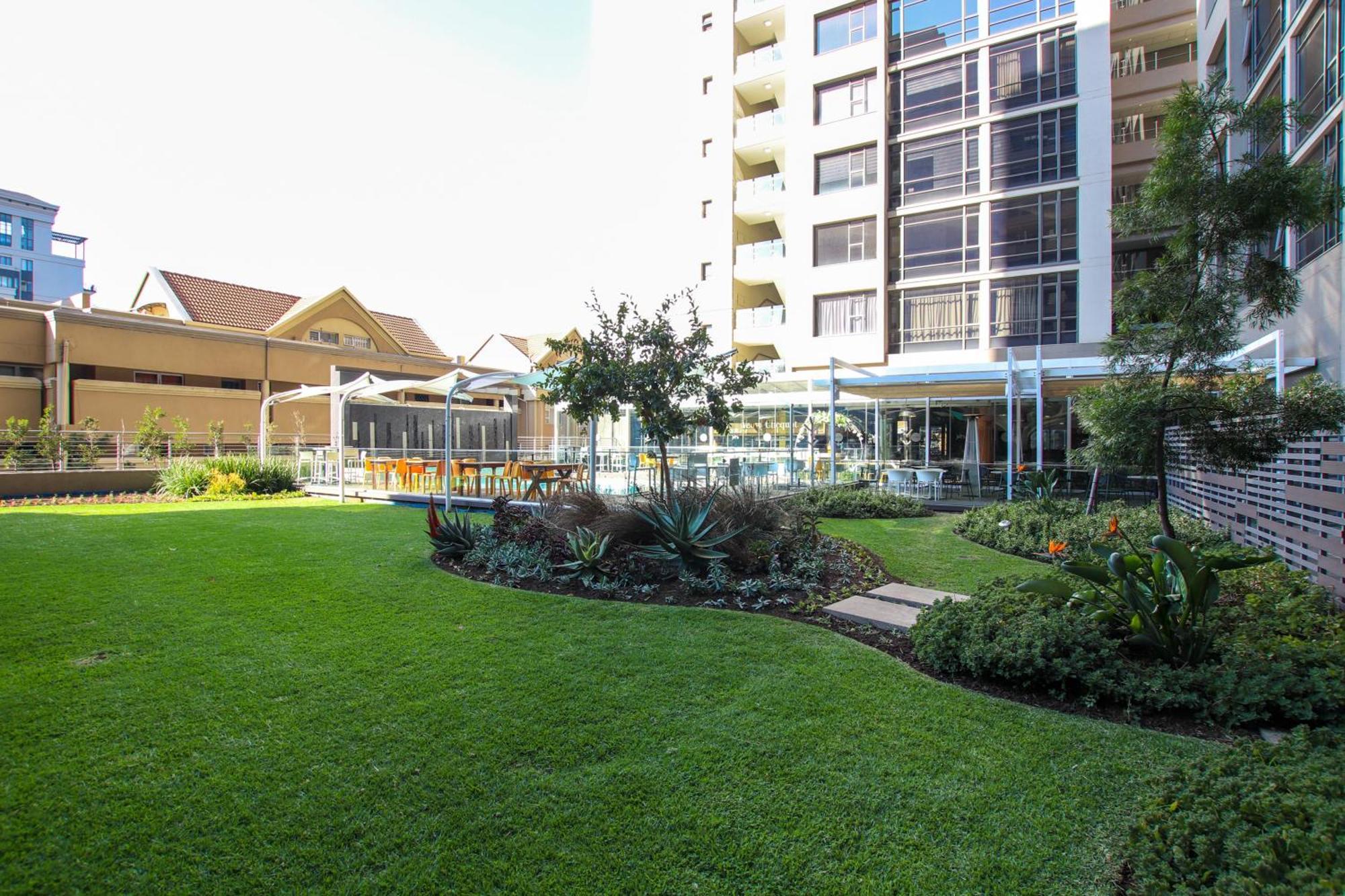 Cgrsa Apartments Sandton Joanesburgo Exterior foto